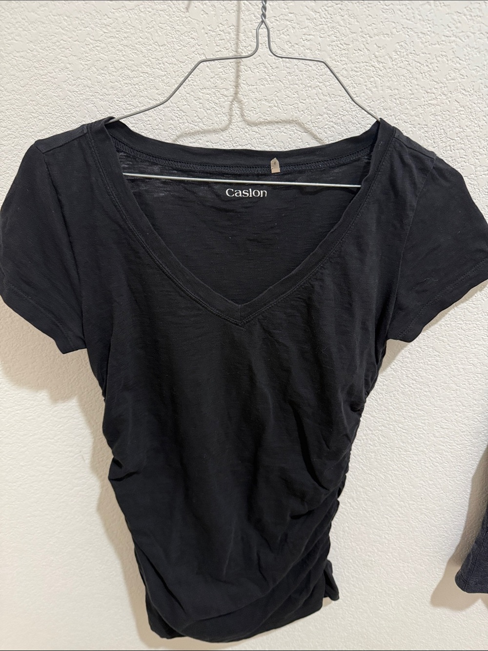 Caslon Black Short Sleeve V-Neck Tee with Side Ruching